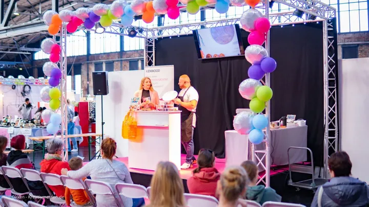Galerie-Bild 1: Bei der Kuchenmesse Hamburg gibt es auf der Aktionsbühne interessante Vorträge.