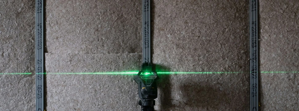 Wärmedämmung mit Messgerät
