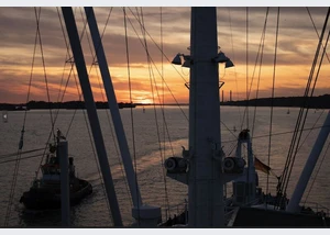 Mittsommernachtsfahrt HAMBURG - HAMBURG