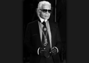 Karl Lagerfeld besucht die "Extreme Beauty In Vogue"-Party auf der Piazza Mercanti während der Mailänder Modewoche am 2. März 2009 in Mailand, Italien.