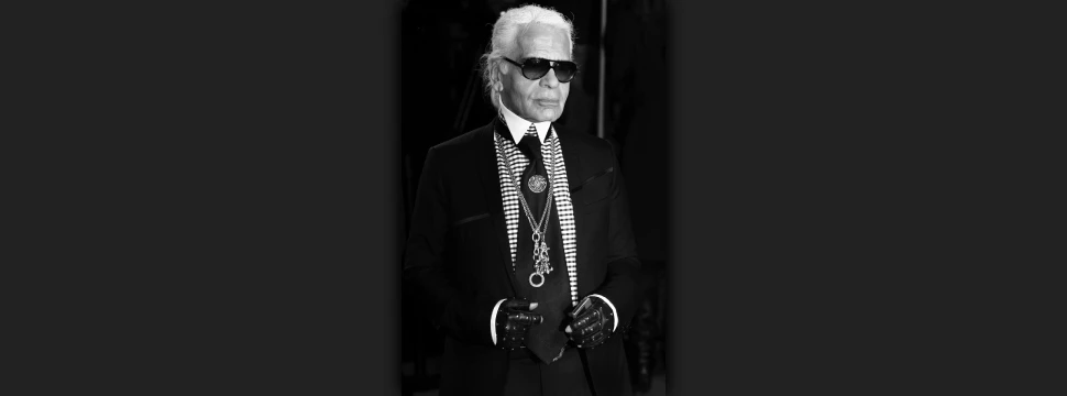 Karl Lagerfeld besucht die "Extreme Beauty In Vogue"-Party auf der Piazza Mercanti während der Mailänder Modewoche am 2. März 2009 in Mailand, Italien.