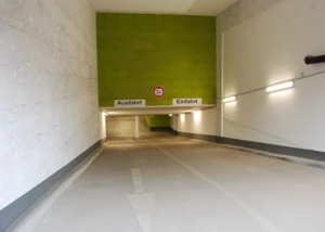 Parkhaus Einfahrt (Beispielbild), © Bernd Sterzl / pixelio.de