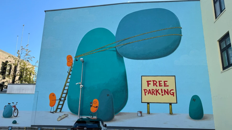 Mural von Dave the Chimp zeigt seine typischen orangenen Bohnen