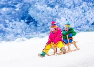 Kinderspaß im Winter Kinderspaß im Winter, © iStock.com/FamVeld