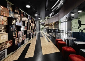 Helter Skelter Bar, © Generator Hostel