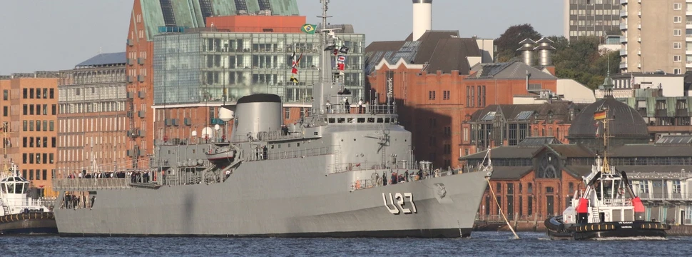 Das Schulschiff NE BRASIL im Hamburger Hafen