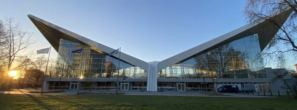 Außenansicht Alsterschwimmhalle