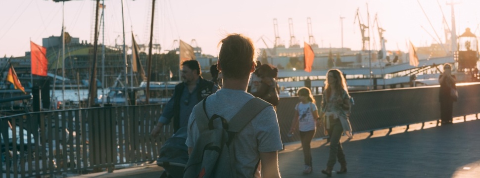 Touristen am Hamburger Hafen, © Pixabay/Kai Pilger