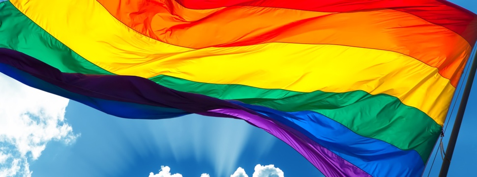 Regenbogenflagge, © iStock.com/mbolina